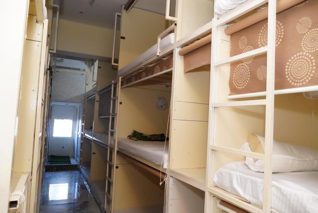 Hotel Golden Plaza Vashi Ngoại thất bức ảnh
